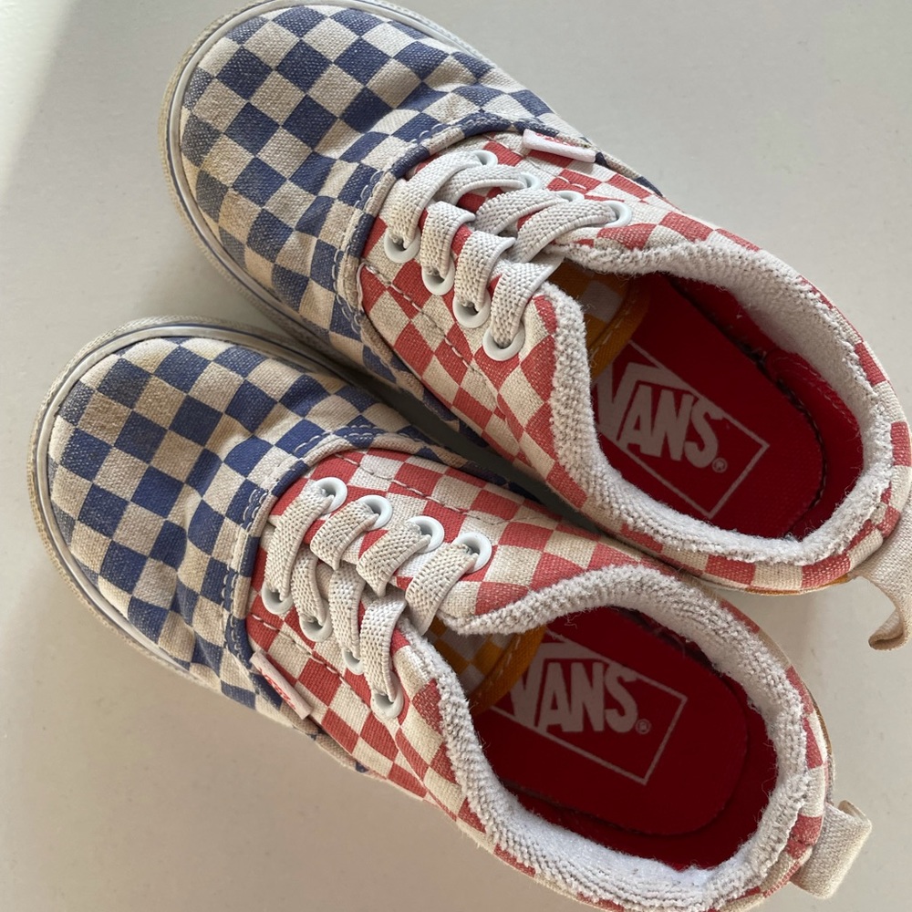 Checkered elastic lace vans